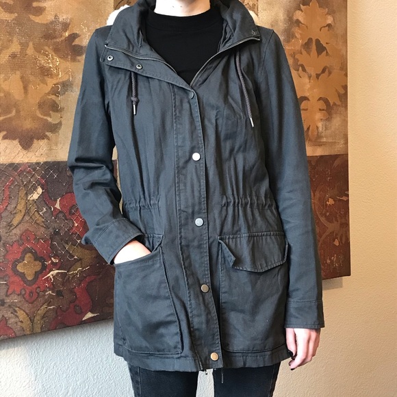 Celebrity Pink hooded cargo jacket - Picture 2 of 7